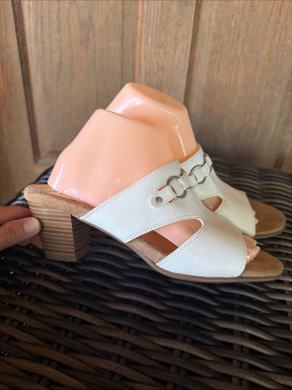 AEROSOLES White Leather Mid Block Heel Slide Mules